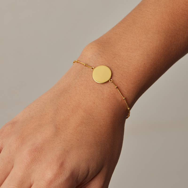 PULSERA MEDALLA 14MM PARA GRABAR BAÑADA EN ORO | BOAZ JOYAS